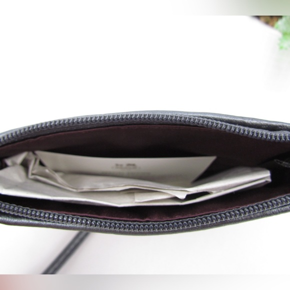 NWT Coach Sequin Small Wristlet - Picture 6 of 7